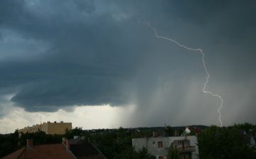 Vége a kánikulának: esős, szeles hétvége jön