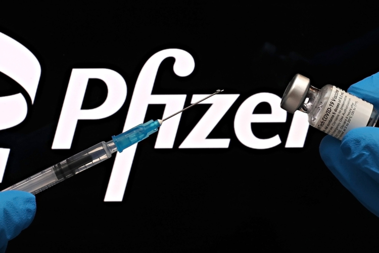 A Pfizer beperelte Romániát, amiért nem vásárolt meg korábban megrendelt 28 millió adag oltást
