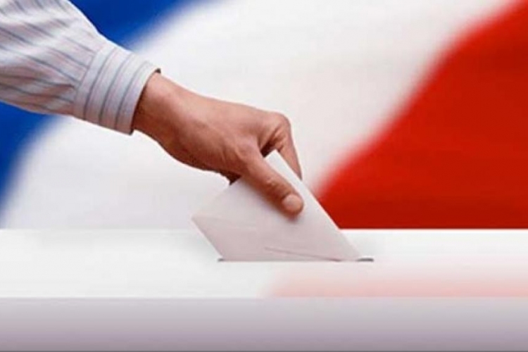 Megkezdődött a francia elnökválasztás második fordulója