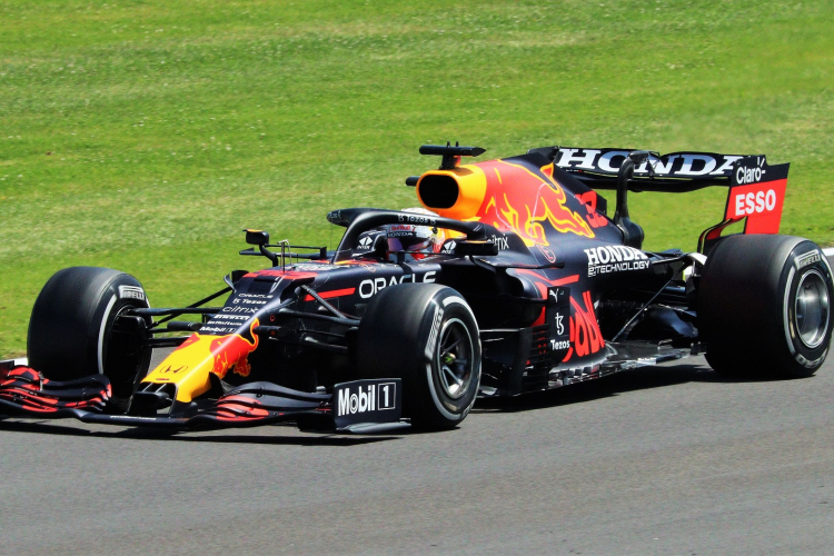 Verstappen a pole pozícióban