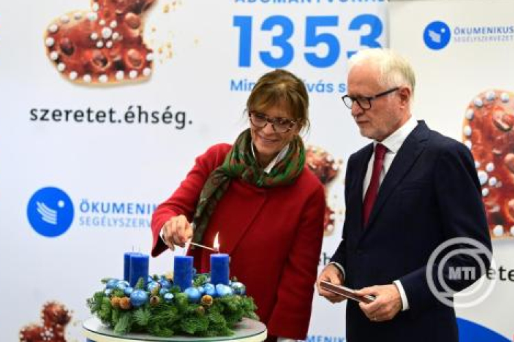 Advent - Lévai Anikó: erős közösség vesz körül bennünket