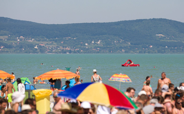 Erős nyári szezonra számít a rendőrség a Balatonnál