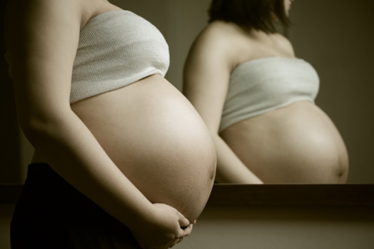 Mi segíthet a terhesség alatti gyomorbántalmakon? 