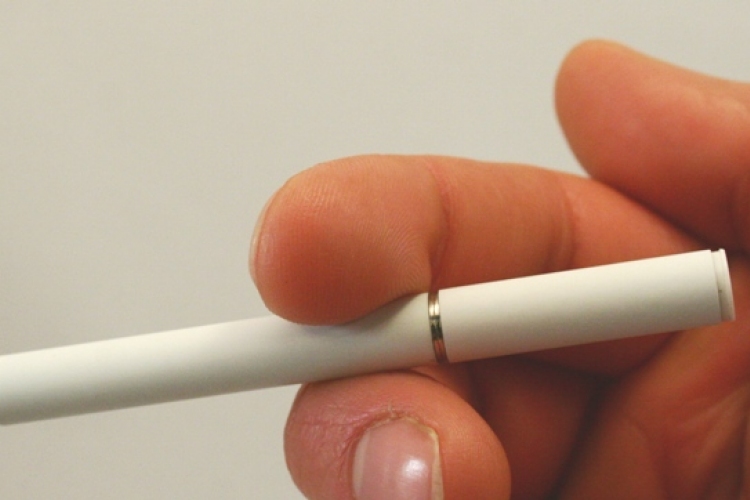 A függőség kialakulását segítik az elektromoscigaretták